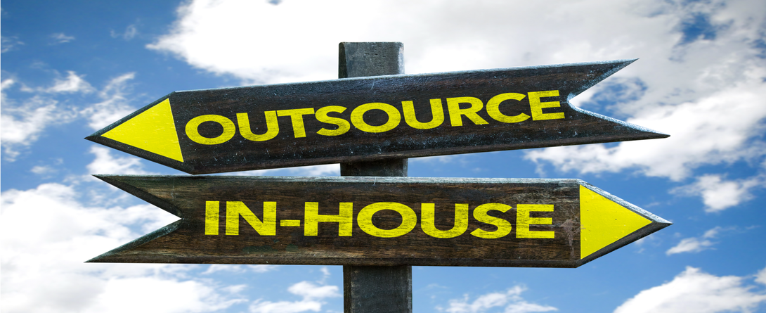 In-house vs Outsourcing Software Development